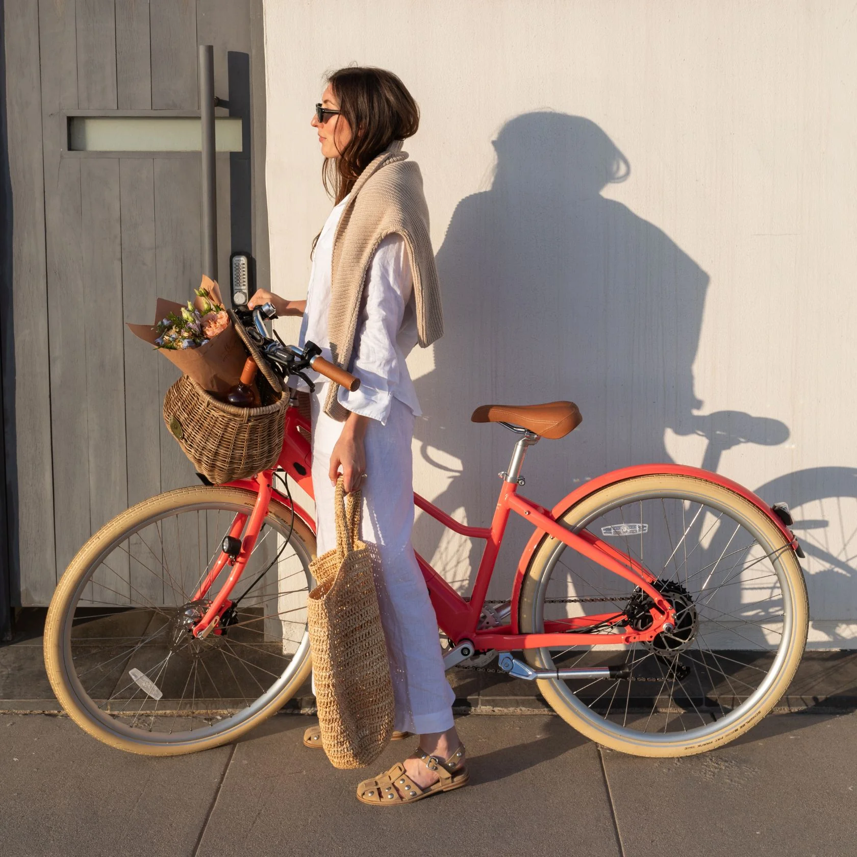 Bluejay Premiere Lite - California Coral Electric Bike - Image 4