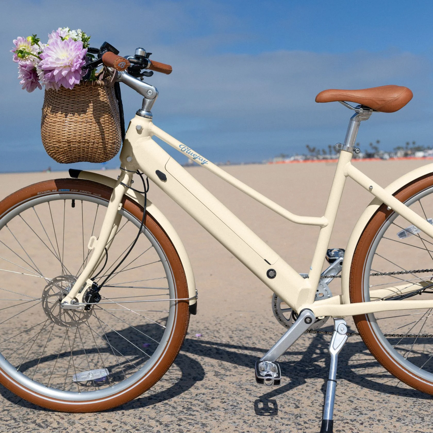 Bluejay Premiere Lite - Sunkissed Ivory Electric Bike - Image 9