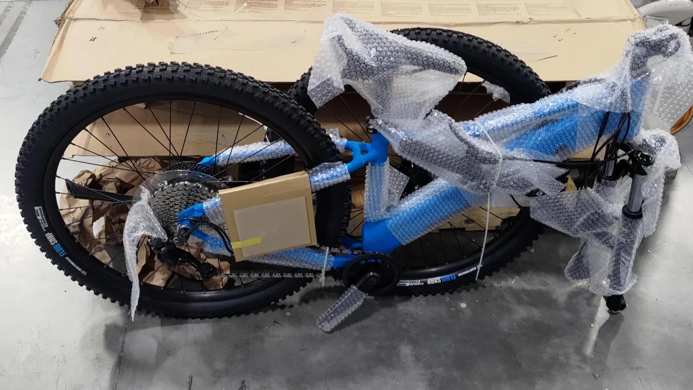 PRE-LOVED Bluejay WILD - Kids Electric Blue Electric Bike - Image 4