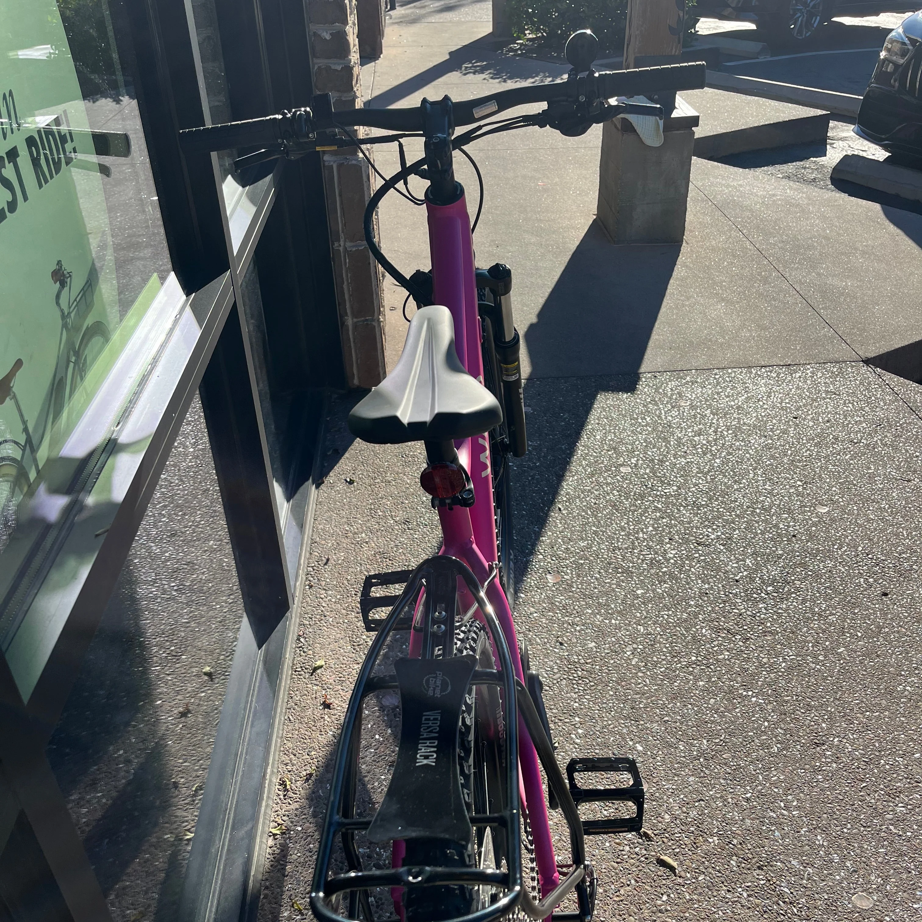 PRE-LOVED Bluejay WILD - Kids Hot Pink Electric Bike - Image 6